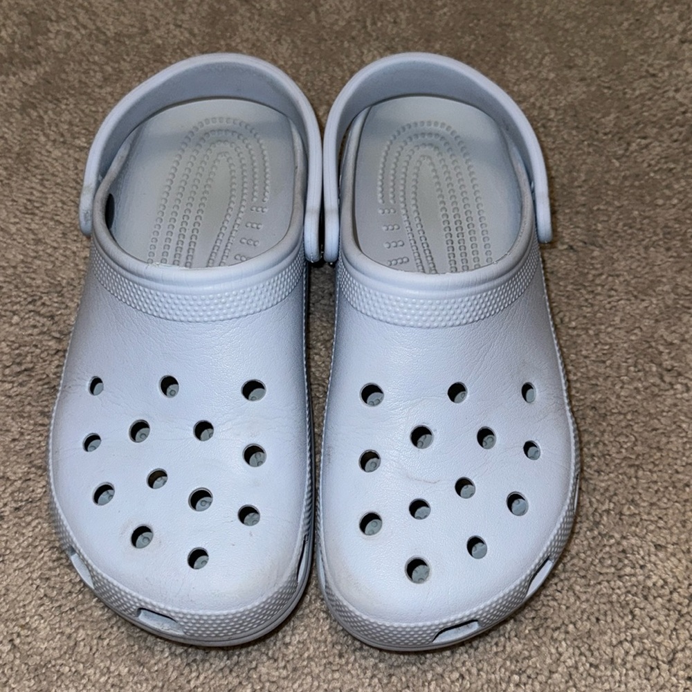 Crocs classic clog - Ice blue- women’s 9